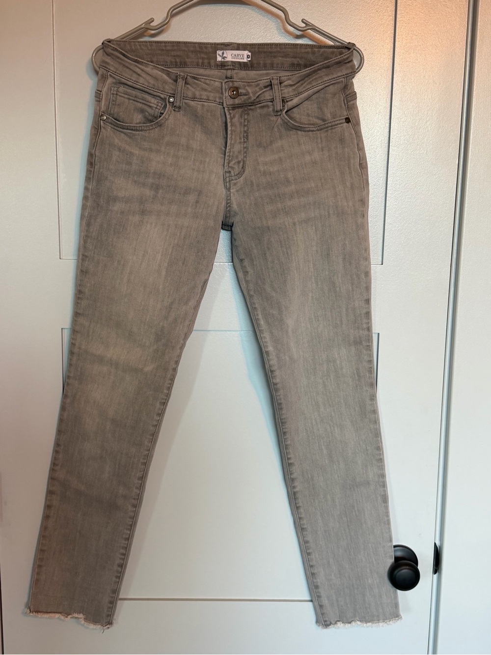Carve Designs Women's Light Gray Jeans